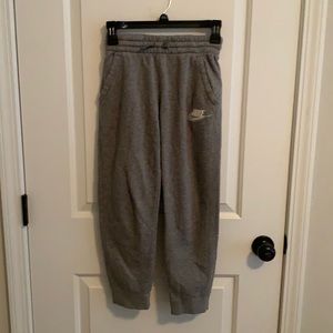 Nike boys joggers- Size M